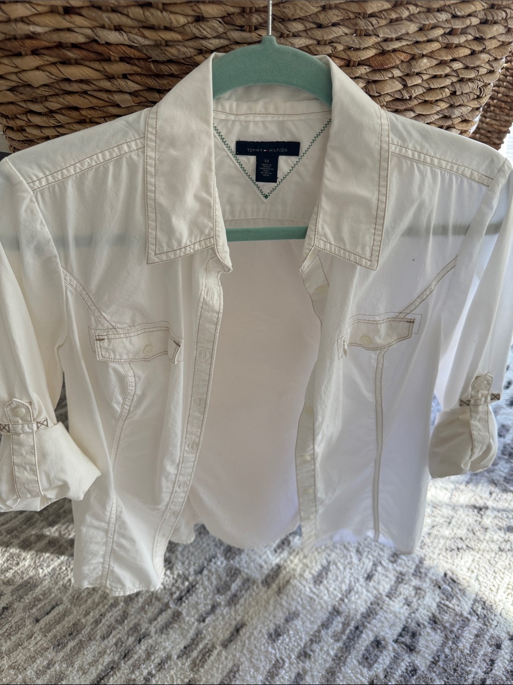 Tommy Hilfiger White Button-Front Shirt with Contrast Topstitching